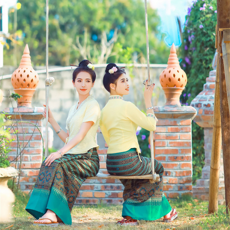 Light Yellow Thai Dai Clothing - Thai Silk Blouse 评论和价格