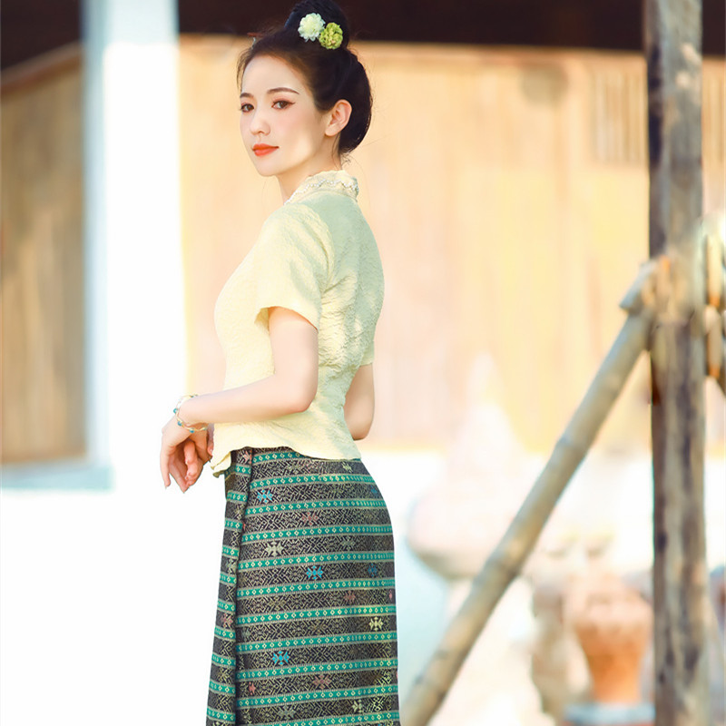 Light Yellow Thai Dai Clothing - Thai Silk Blouse 评论和价格